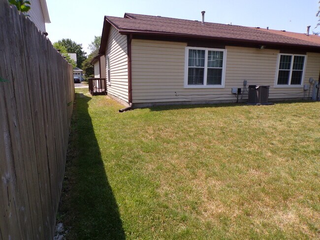 Building Photo - 1823 Shetland Rd