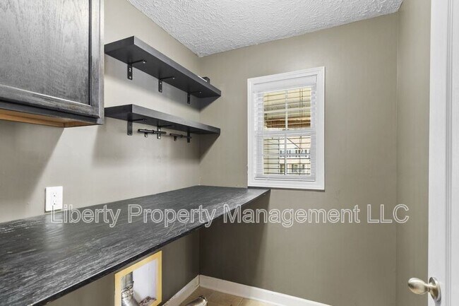 Building Photo - 189 Marquis Dr
