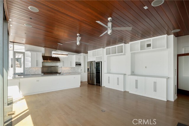 Building Photo - 3316 Crest Dr