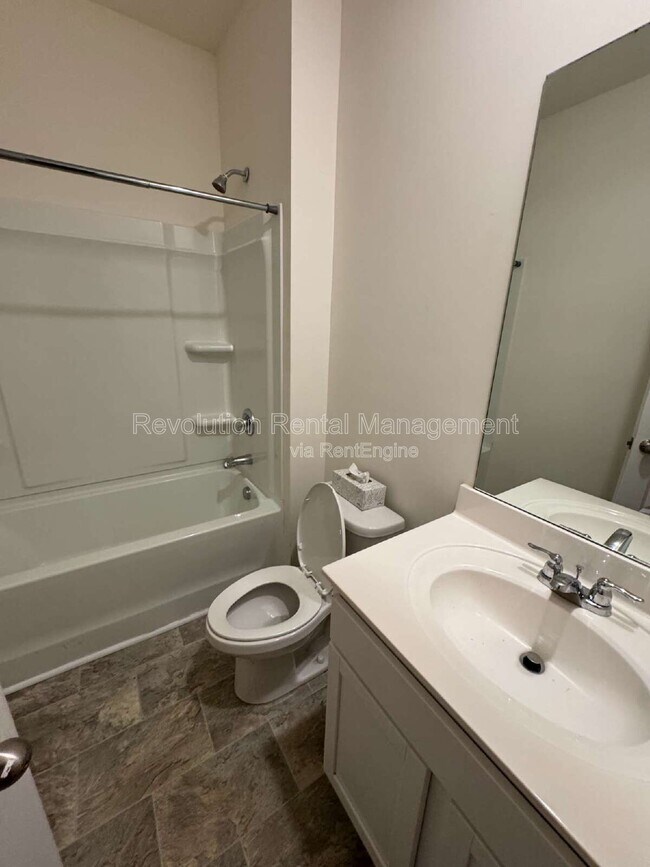 Building Photo - 83 Echo Ct