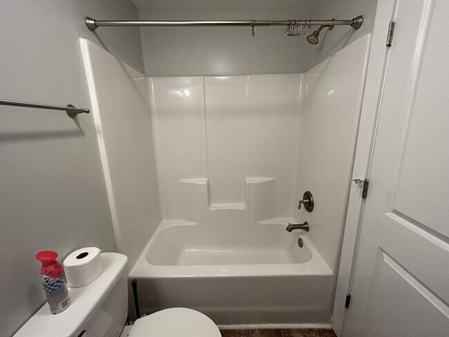 Building Photo - 121 Walker St