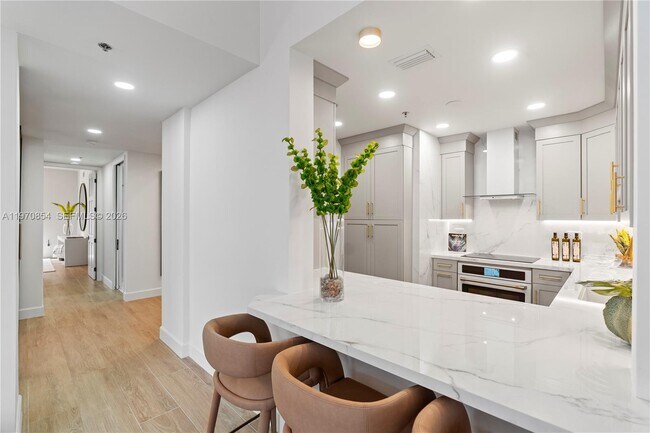 Building Photo - 626 Coral Wy