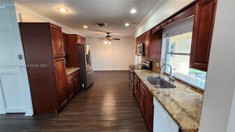 Building Photo - 3 Forest Hills Ln