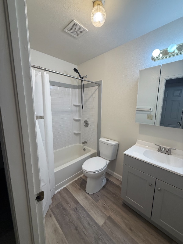 Building Photo - 572 1/2 Cindy Ann Rd