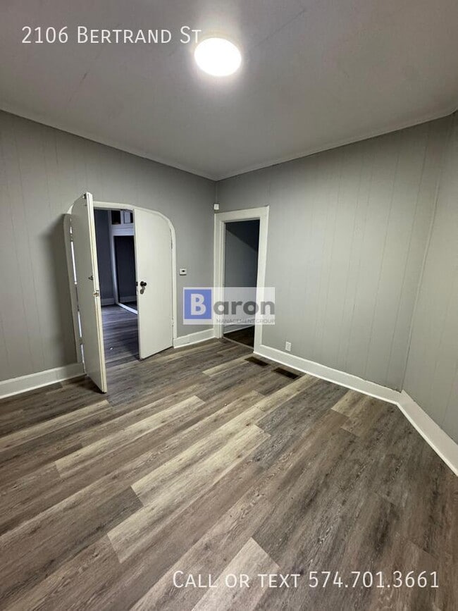 Building Photo - 2106 Bertrand St