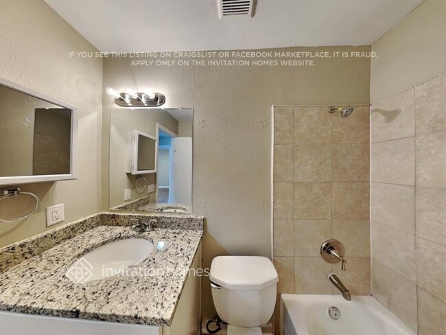 Building Photo - 106 Euclid Loop