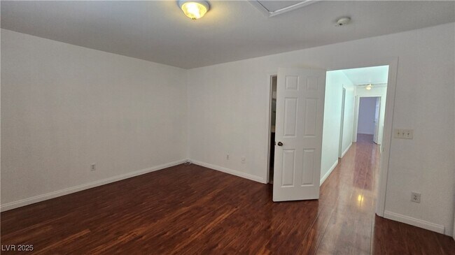 Building Photo - 2954 Savers Ct