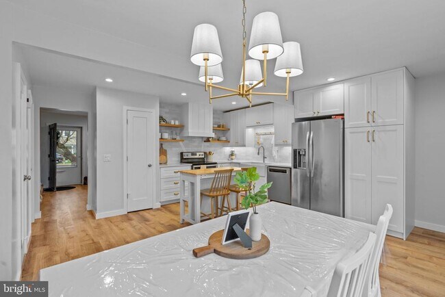 Building Photo - 1232 Peggy Dr