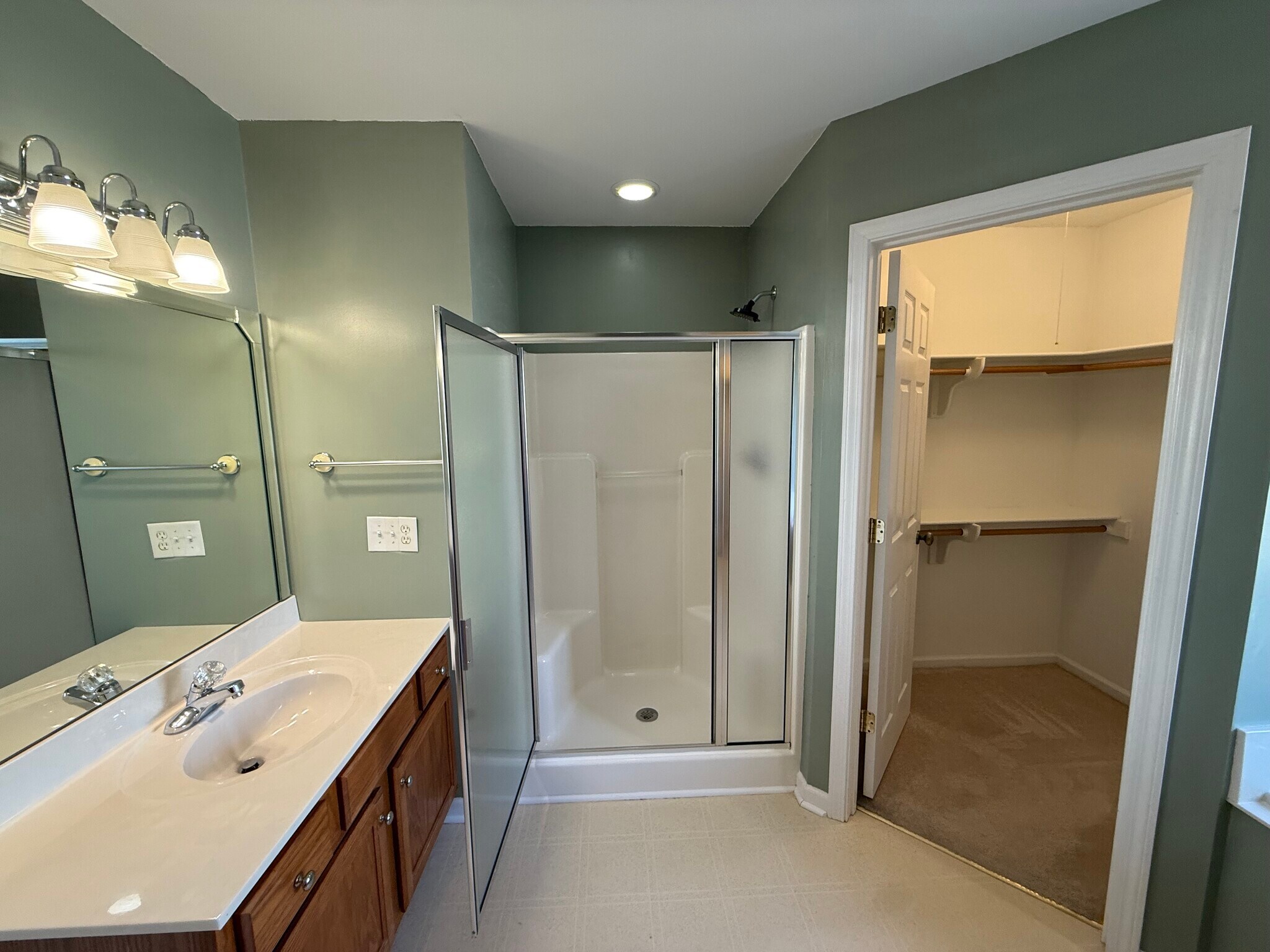 Building Photo - 100 Englewood Ct