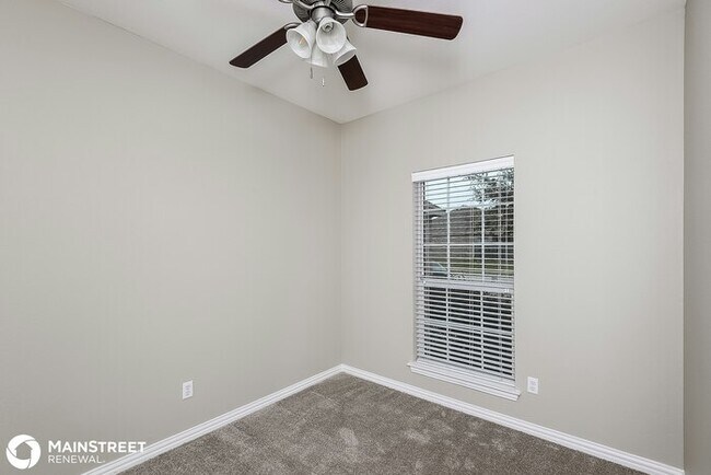 Building Photo - 213 Kennedy Dr, Crowley, TX 76036