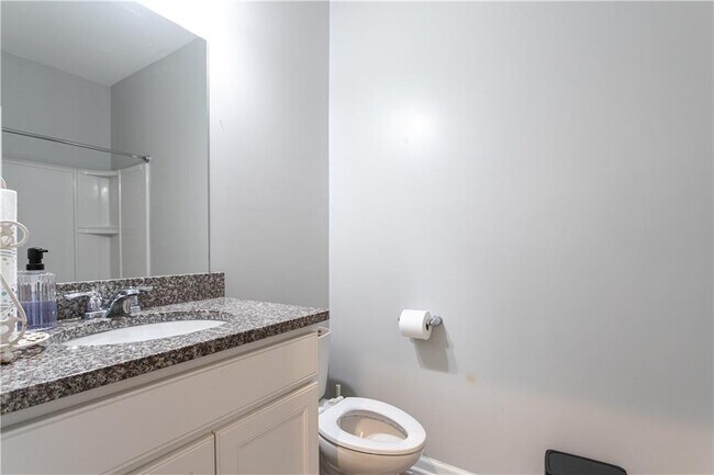 Building Photo - 302 Pebblestone Ln