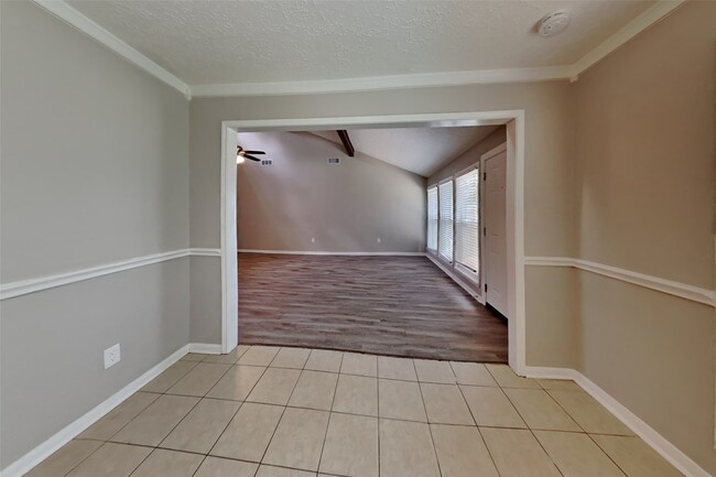 Building Photo - 22530 Smokey Hill Dr