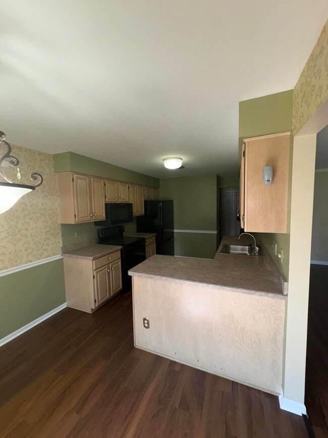 Building Photo - 37403 Stonegate Cir