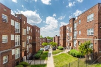 Building Photo - Villages of East River