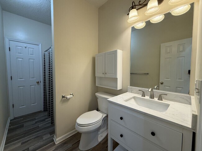 Building Photo - 2270 Kings Creek Ln