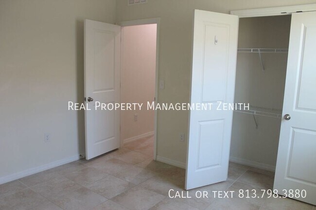Building Photo - 33163 Sand Creek Dr