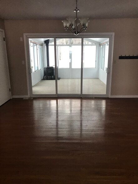 Building Photo - 1708 Kildahl Ave