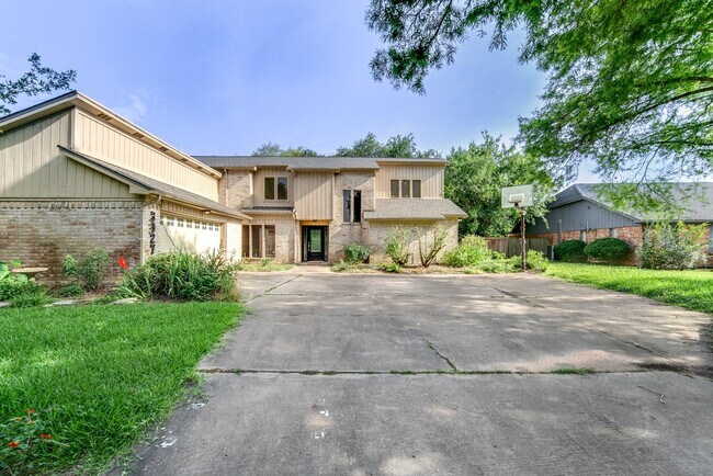 Building Photo - 3927 Pleasant Valley Dr