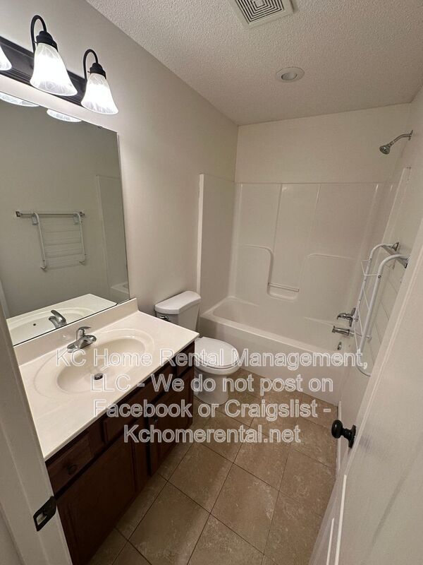 Building Photo - 12744 New Jersey Ct