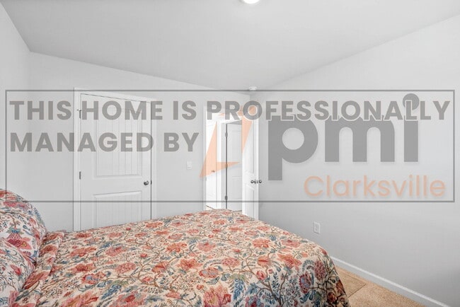 Building Photo - "JUST REDUCED - Charming Four Bedroom Retr...