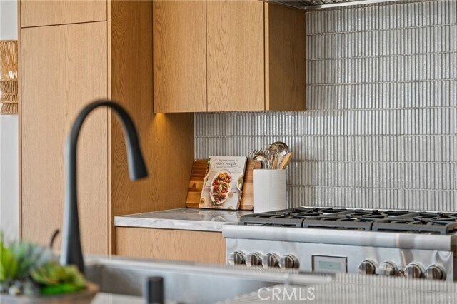 Building Photo - 1412 E Oceanfront