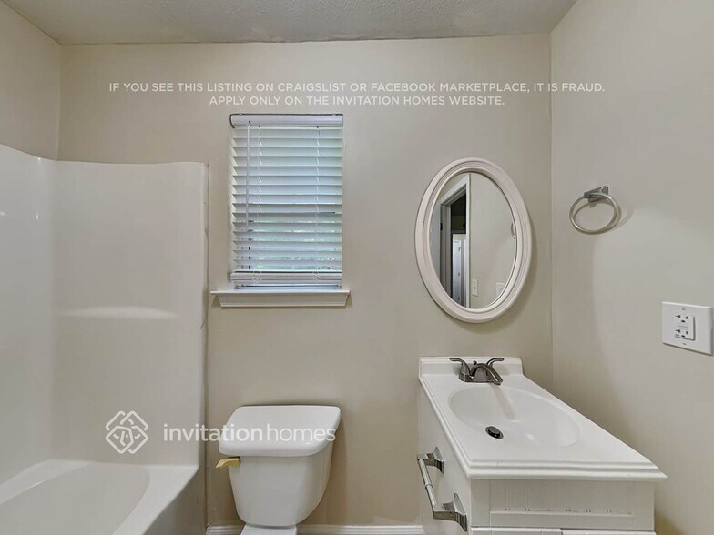 Building Photo - 306 Brookside Dr