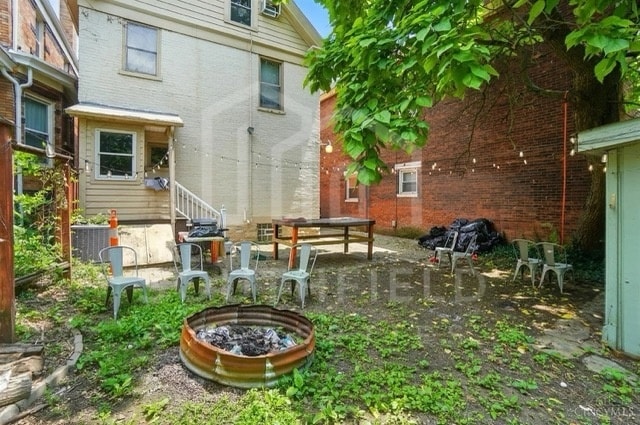 Building Photo - 2319 Victor St