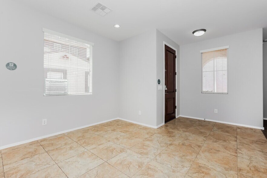 Building Photo - 1644 S Chatsworth