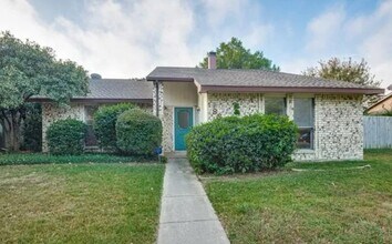 Building Photo - 803 Meadowlark Dr