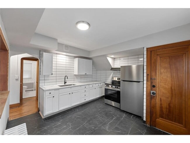 Building Photo - 4253 N James Ave