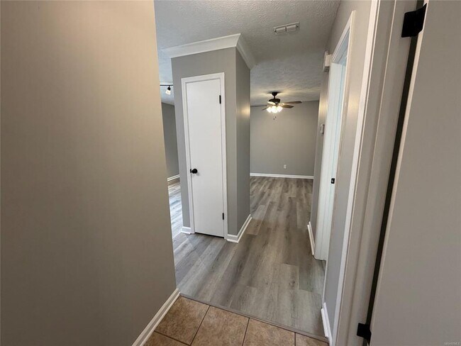 Building Photo - 463 Durden Rd