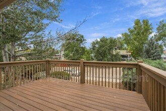 Building Photo - 710 W Cleveland Cir