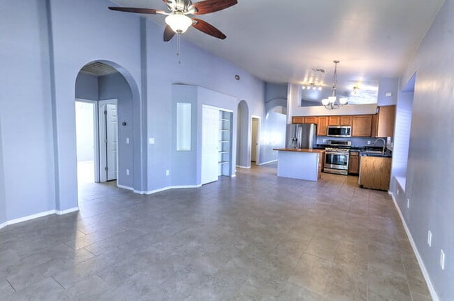 Building Photo - Rancho Sahuarita