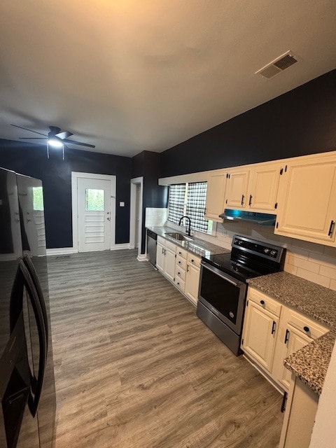 Building Photo - Clover Drive