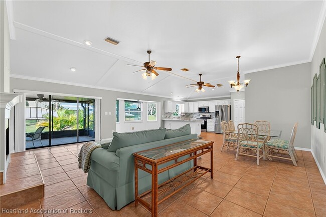 Building Photo - 105 Fern Ct