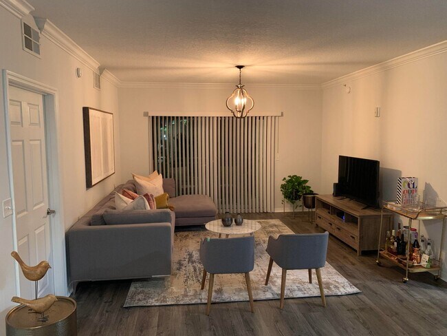 Building Photo - 4903 Midtown Ln