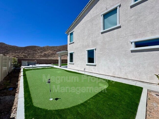 Building Photo - 25061 River Peak Dr