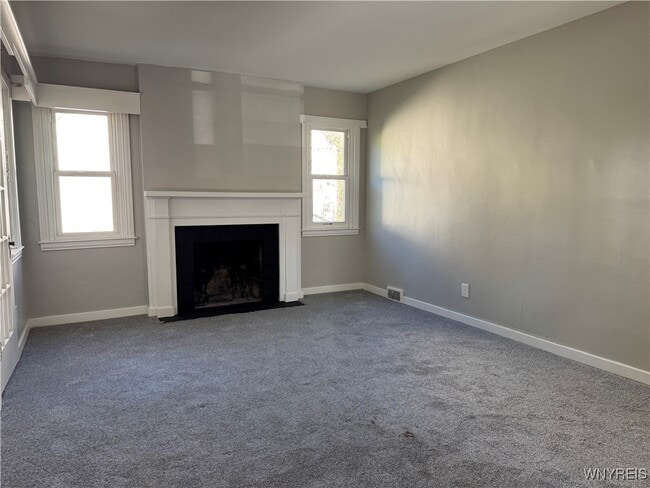 Building Photo - 3445 Wallace Dr