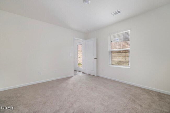 Building Photo - Charming 3-Bedroom Single-Family Home with Modern Comforts in Johnson City