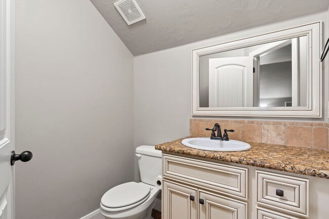 Building Photo - 5070 W Torana Dr