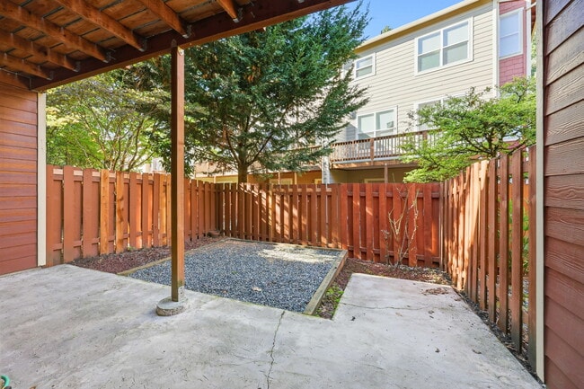 Building Photo - 2141 NE Cadbury Ave