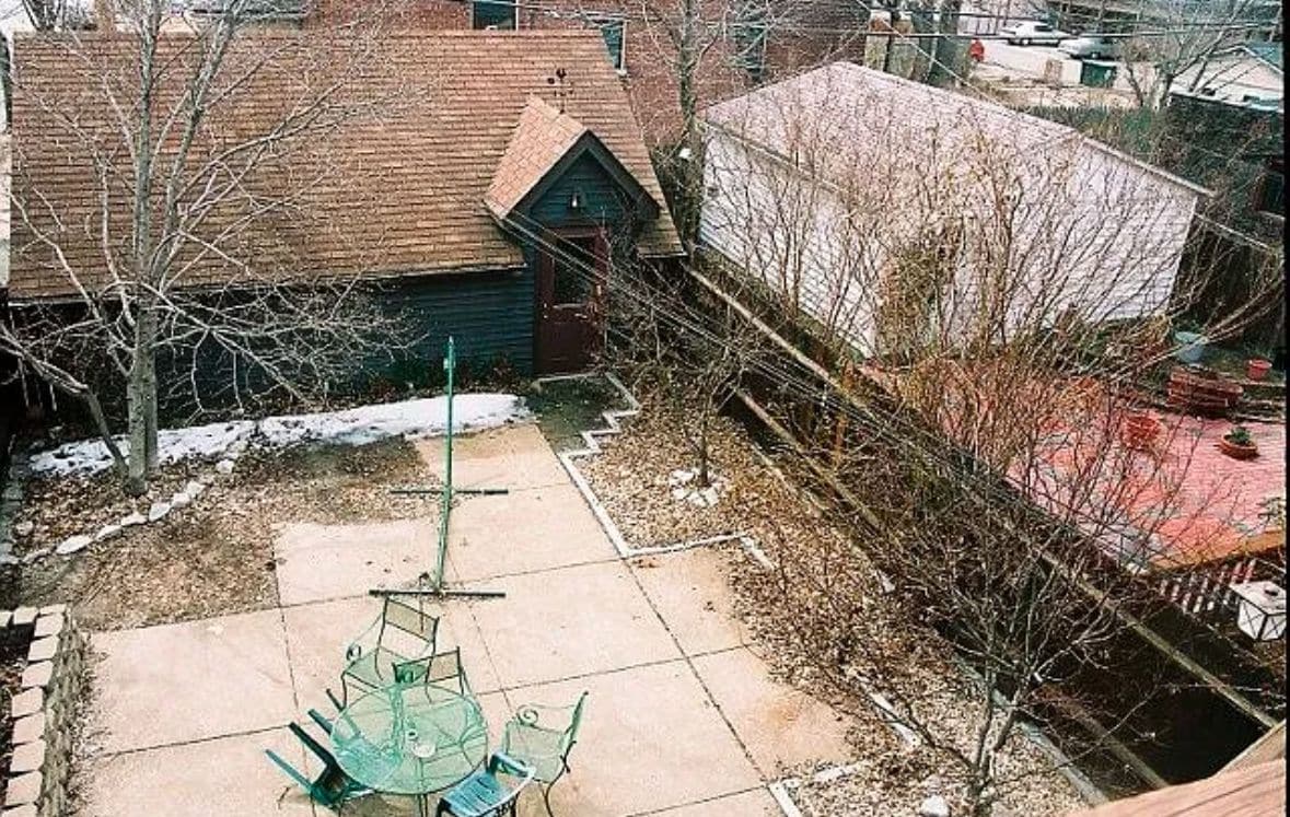 Building Photo - 3900 Botanical Ave