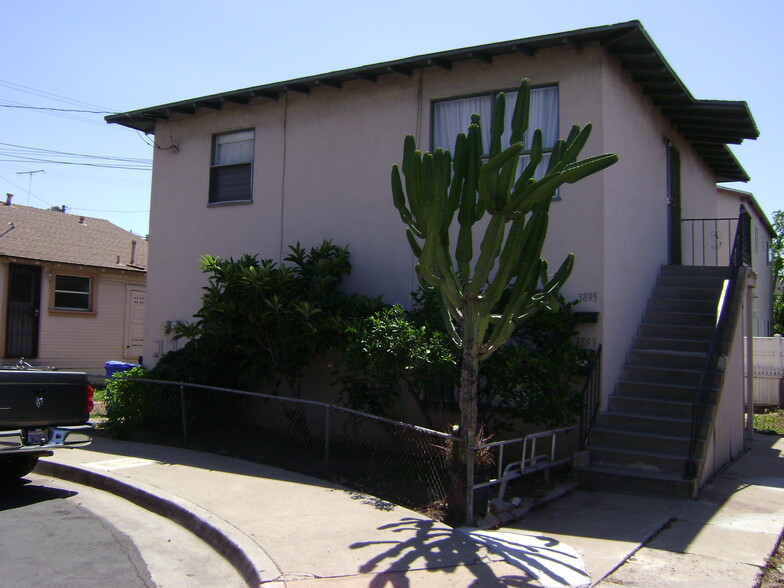 Upstairs 2 Br1 Ba apartment Old Town - 3895 Harney St