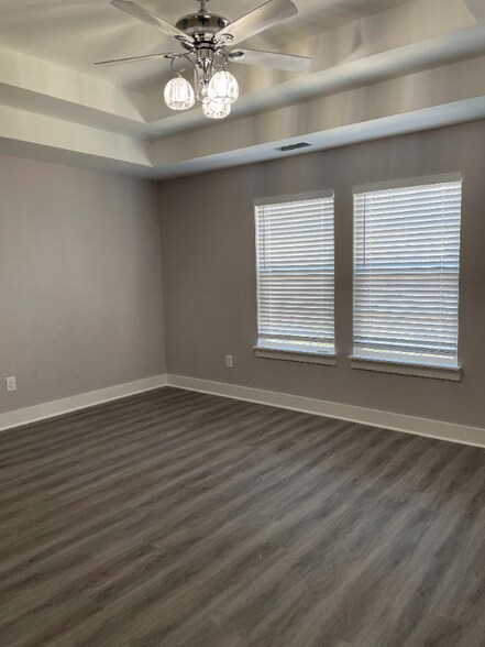 Building Photo - 4417 Jersey Pike
