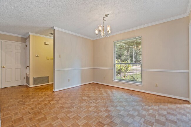 Building Photo - BEAUTIFUL HOME IN GREAT LOCATION!