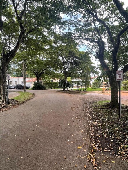 Building Photo - 845 Lorca St