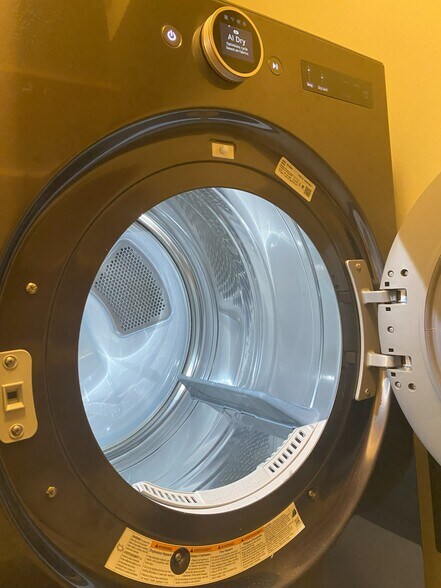 Building Photo - 46628 Drysdale Ter