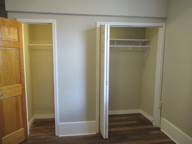 bed 2 closets - 48 Sherman Pl