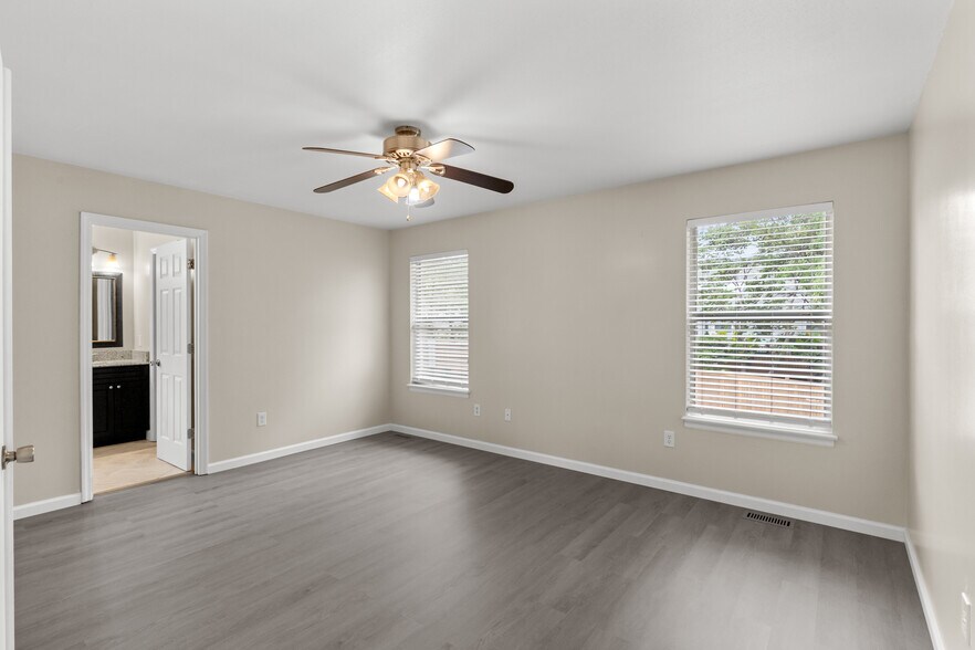 Building Photo - 245 Westridge Parc Ln