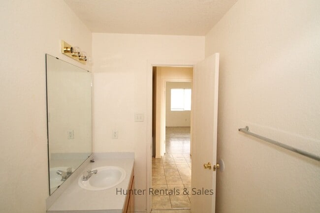 Building Photo - Perfect Two-Bedroom!